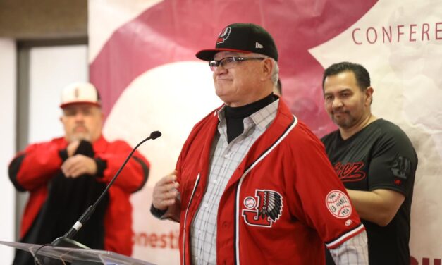 Presentan al nuevo manager de Indios de béisbol de Ciudad Juárez