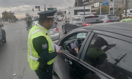 Con volantes exhorta Seguridad Vial a los juarenses a no combinar el volante con el alcohol