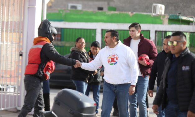 Entrega alcalde mil piernas de puerco en la colonia Morelos Uno