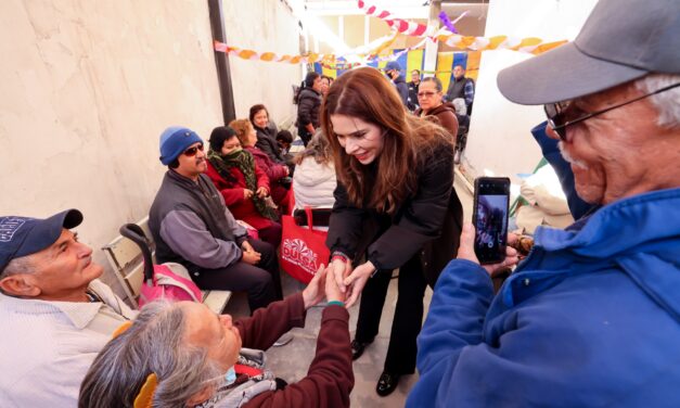 Convive presidenta de DIF Municipal con Consejos de adultos mayores en la colonia Virreyes