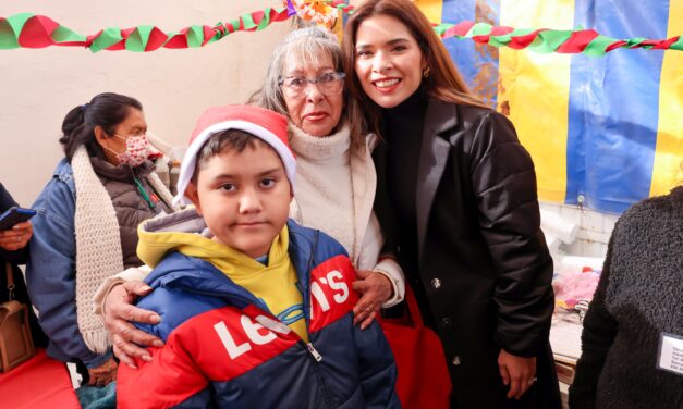 Convive presidenta de DIF Municipal con Consejos de adultos mayores en la colonia Virreyes