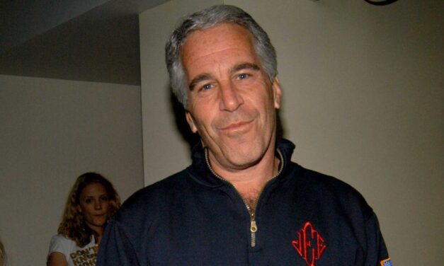 Se desclasifican más de dos mil páginas de documentos relacionados con el caso del multimillonario Jeffrey Epstein