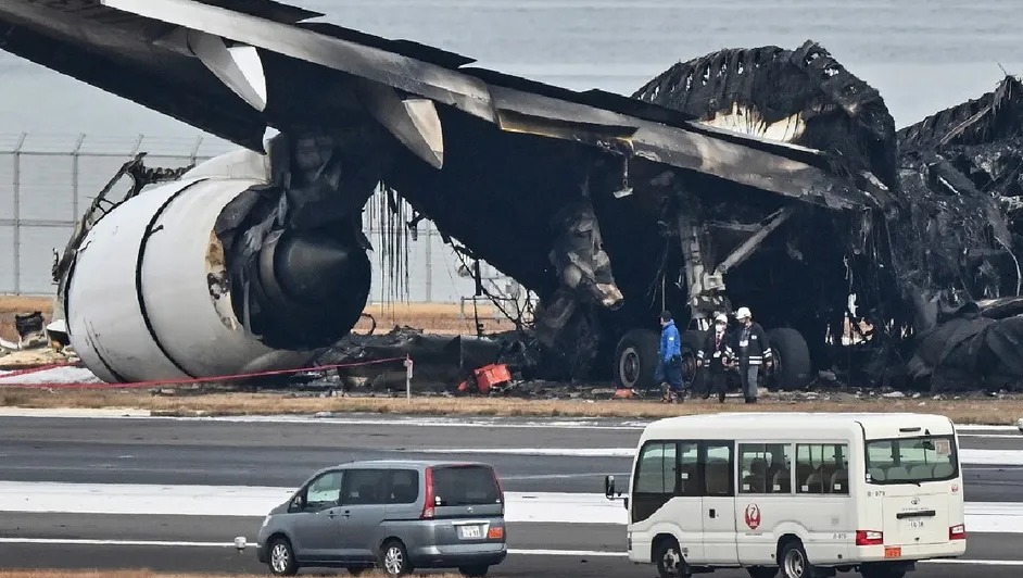 Pilotos de Japan Airlines no vieron al avión con el que chocaron