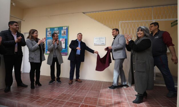 Entrega Cruz Pérez Cuéllar remodelación de edificio de ICHEA