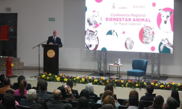 Imparte Miguel Carbonell conferencia sobre bienestar animal