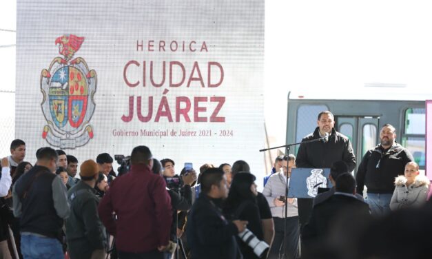 Entrega alcalde unidades para transportar gratuitamente a estudiantes a la Ciudad del Conocimiento