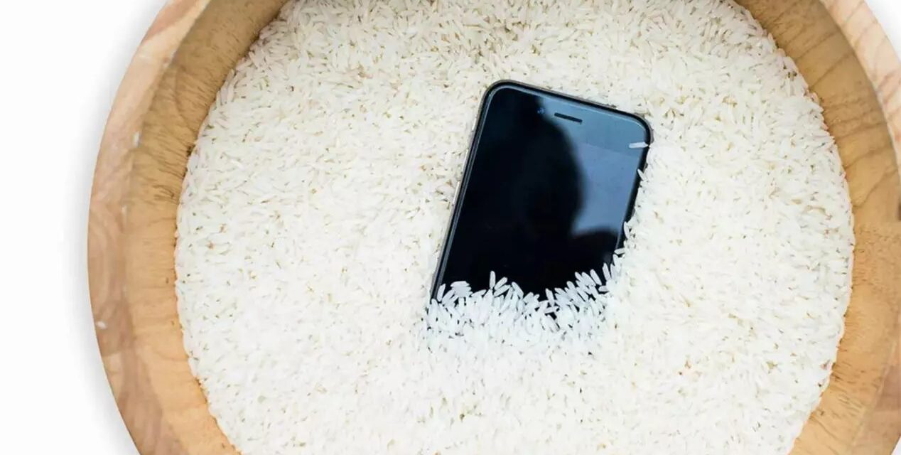 Quieres saber la forma segura de secar tu iPhone?… no es el arroz.