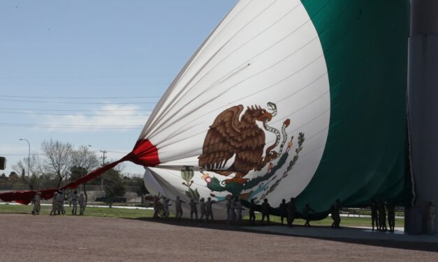 Se realiza izamiento de bandera correspondiente al mes de marzo