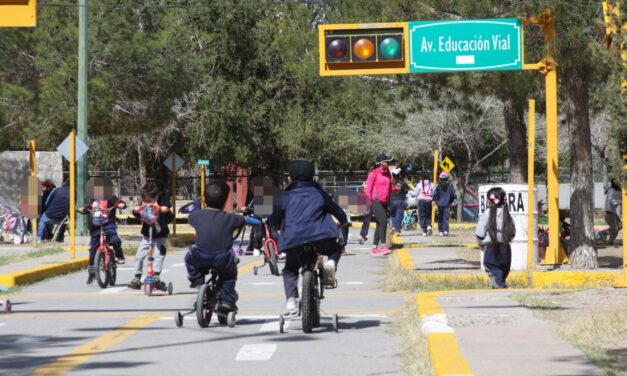 Llegan a la Mini Ciudad Vial menores del Jardín de Niños Federico Froebel