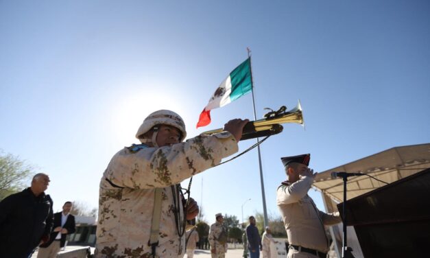 Rinden protesta de bandera soldados del Servicio Militar Nacional