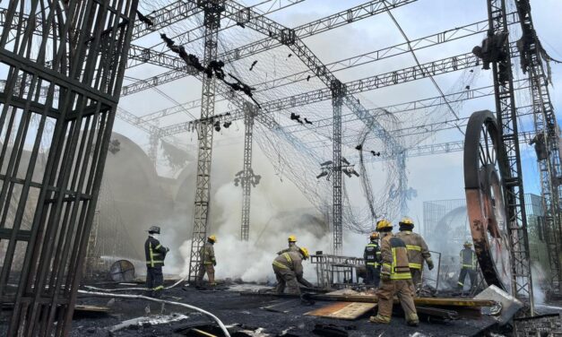 Lujosa boda termina en fatal incendio: VIDEOS