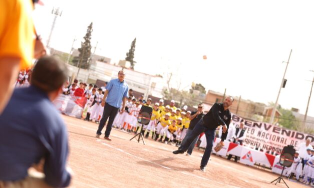 Participa secretario del Ayuntamiento en inauguración de torneo nacional infantil de béisbol