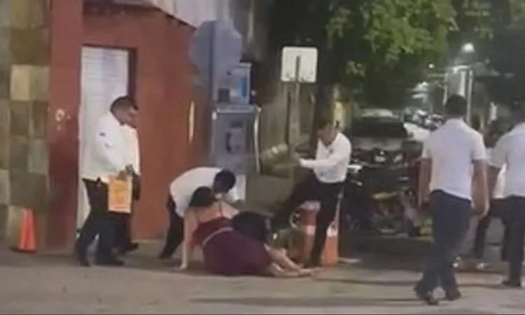 Por no aceptar cobro abusivo, taxistas golpearon a pareja de turistas en Playa del Carmen