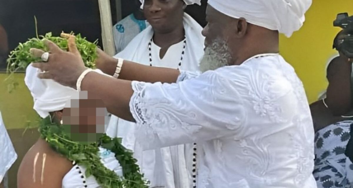 Indigna boda de líder religioso con una adolescente en Ghana