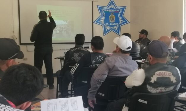 Capacitan a motociclistas en temas de manejo defensivo