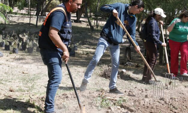 Conmemora Parques y Jardines Día Mundial de la Tierra con jornada de voluntariado