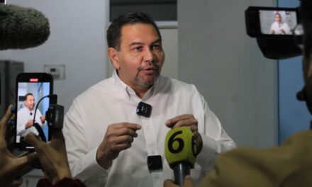 Pide Cruz Pérez Cuéllar a Óscar Ibáñez que pida licencia para que haga campaña