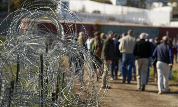 Eagle Pass Tx. llena de cuerpos de migrantes fallecidos