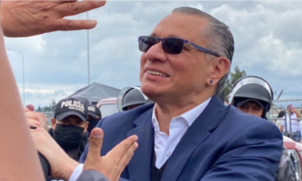México da asilo político a exvicepresidente de Ecuador