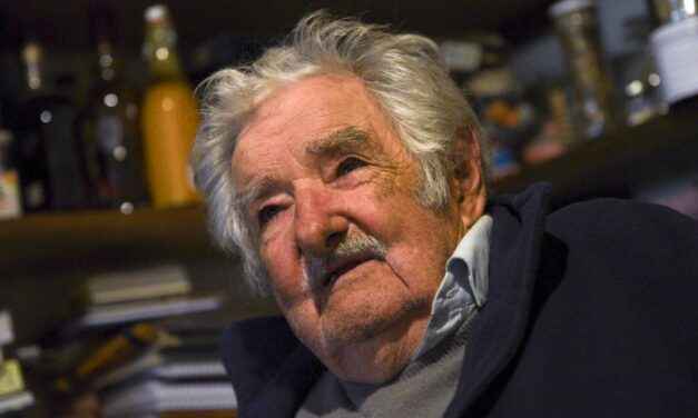 José Mujica tiene un tumor en el esófago