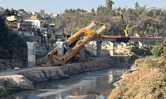 Se desploma estructura de Tren Interurbano México-Toluca (Video)