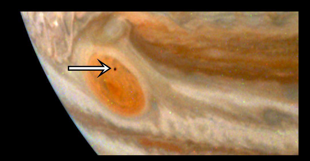 Sonda de la NASA capta una pequeña luna de Júpiter