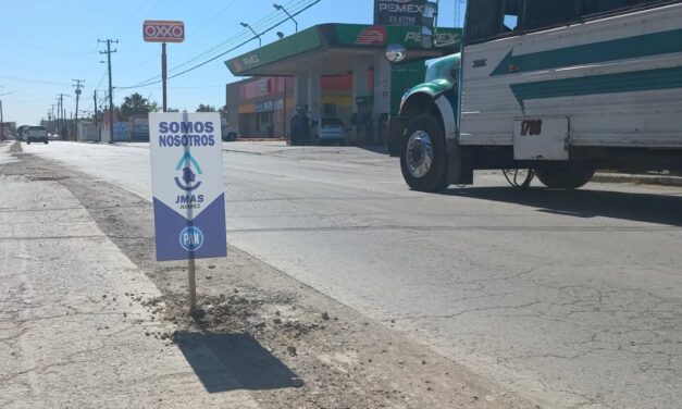 Aparecen carteles de la JMAS en obras abandonadas