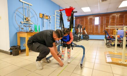 Ofrece DIF Municipal terapia física y rehabilitación en UBR Francisco I. Madero
