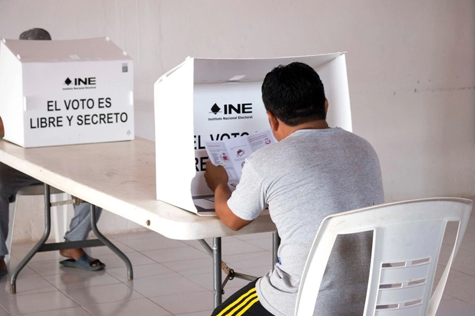 Emiten voto anticipado internos en penales de Campeche