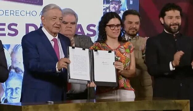 AMLO firma decreto del Fondo de Pensiones para el Bienestar