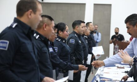 Agradece alcalde servicio y compromiso de 252 policías municipales que fueron reconocidos hoy