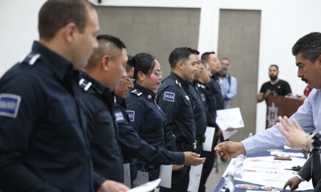 Agradece alcalde servicio y compromiso de 252 policías municipales que fueron reconocidos hoy