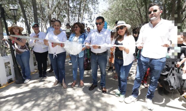 Inicia temporada de verano en el AquaDIF y celebran a lo grande