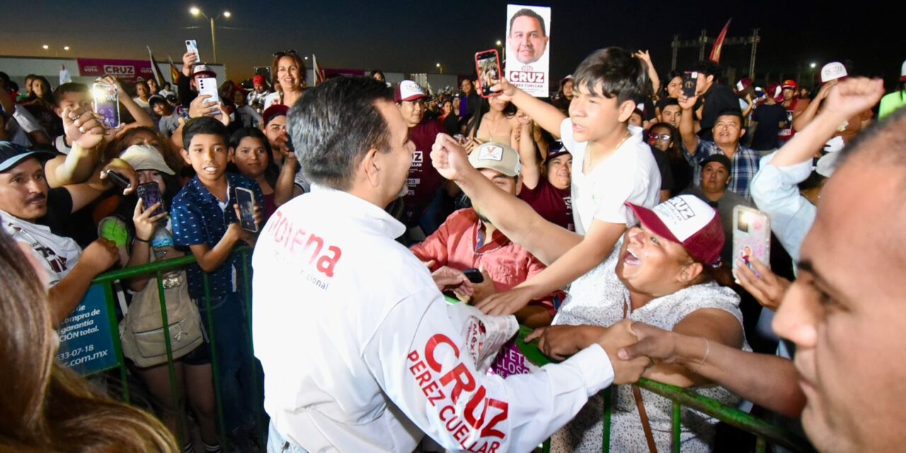 Promete una “victoria histórica” en el cierre de campaña