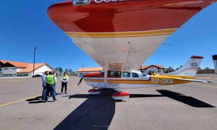 Pre-inauguración del Aeropuerto de Creel; ofrecen paseos en avioneta por la Sierra Tarahumara