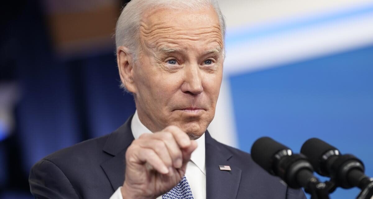 Biden propone ciudadanía para medio millón de migrantes en Estados Unidos