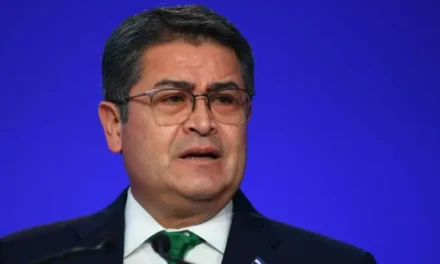 Condenan al expresidente de Honduras a 45 años de prisión en EE.UU. por narcotráfico