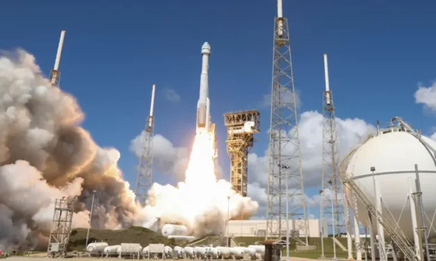 El histórico lanzamiento de Starliner, la primera cápsula tripulada de Boeing que viaja a la Estación Espacial Internacional