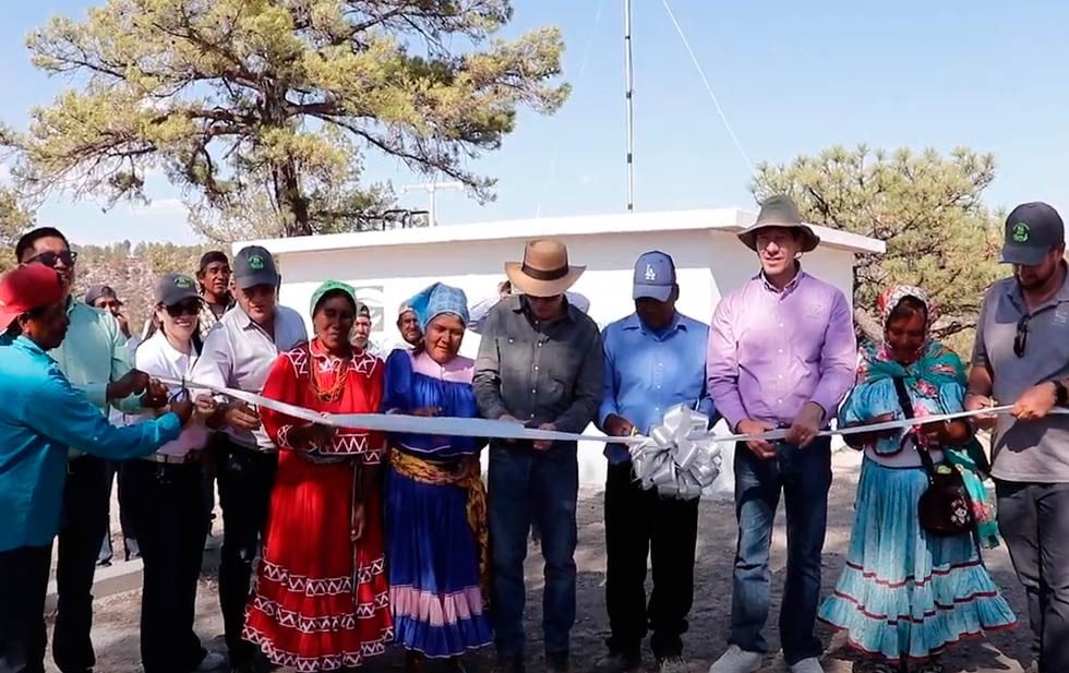 Entregan sistema colectivo de agua en Norogachi