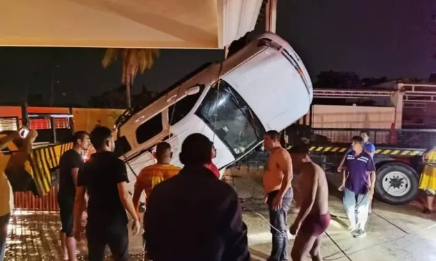 Caen 7 estudiantes al río Coatzacoalcos y mueren ahogados en fin de cursos