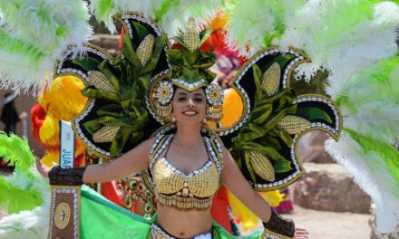 Concursantes de Miss Chihuahua resaltan nuestras raíces y tradiciones con desfile de trajes típicos