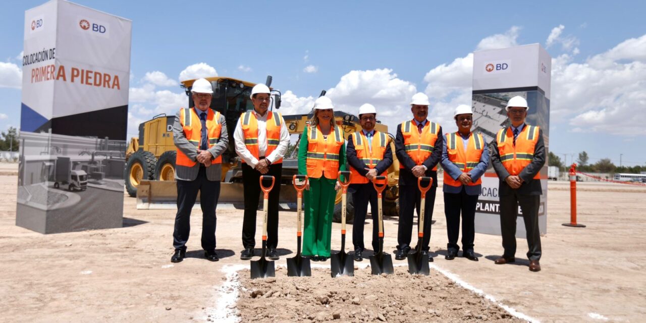 Colocan la primer piedra en la maquiladora Becton Dickinson