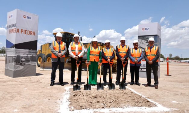 Colocan la primer piedra en la maquiladora Becton Dickinson