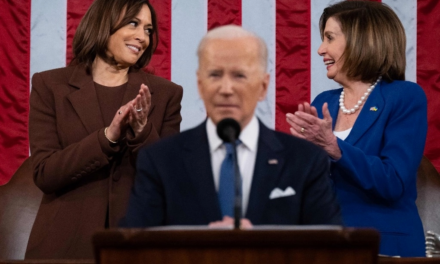 Apoya Pelosi a Harris como candidata a la presidencia