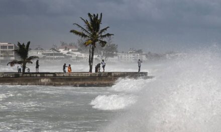 Pronostican que ‘Beryl’ ingrese a México mañana como categoría 1 por Quintana Roo