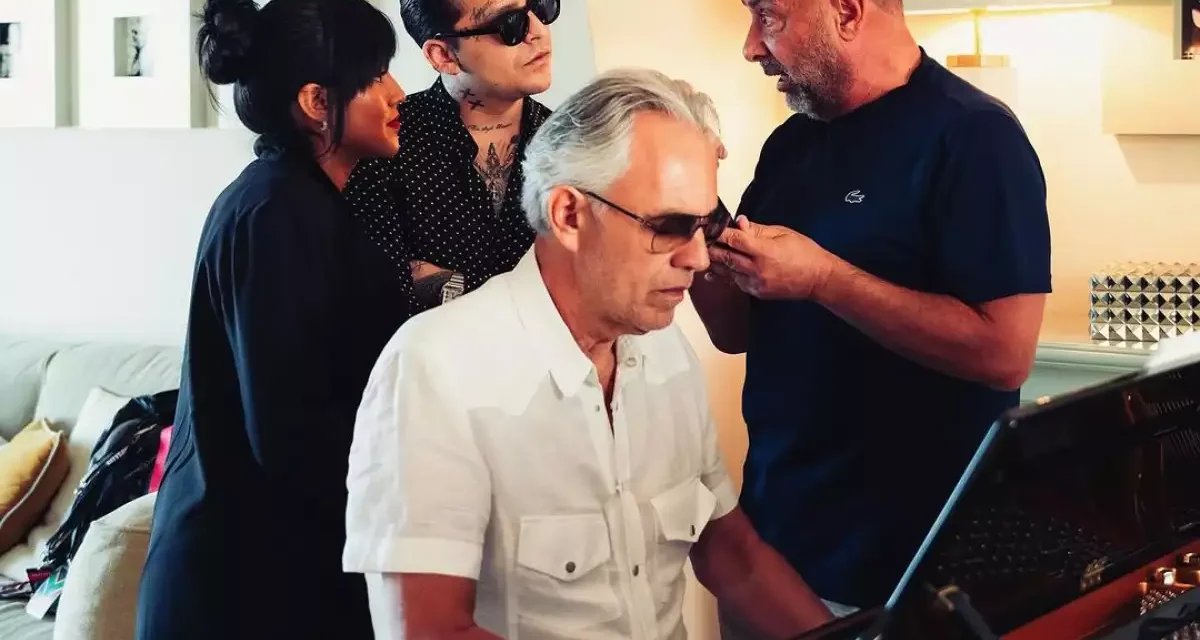 Christian Nodal canta con el tenor Andrea Bocelli