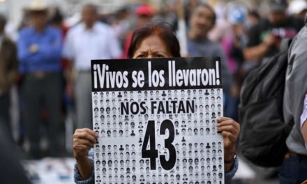 Claudia Sheinbaum se reúne por primera vez con padres de los 43 estudiantes de Ayotzinapa