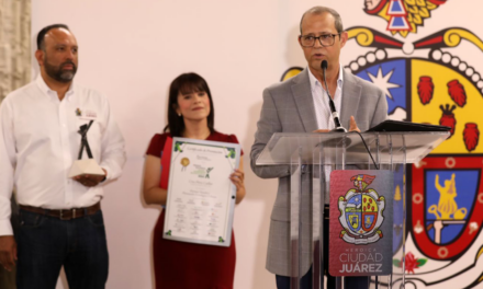 Reconocen a Alcalde, Cruz Pérez Cuéllar, con premio ‘Buen Gobierno Municipal 2024’