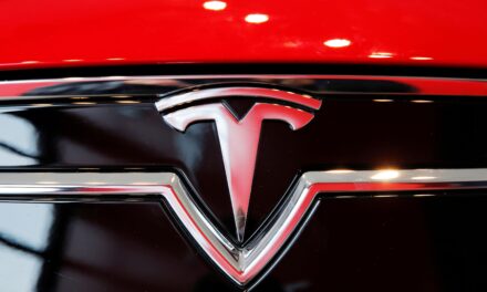 Tesla llama a revisión a más de 1.6 millones de autos en China. ¿Algo falla?