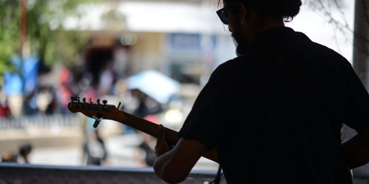 ‘Rock en la Plaza’ lleva una tarde de música y cultura al corazón de Juárez